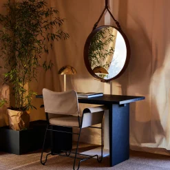 9209 Table Lamp, brass