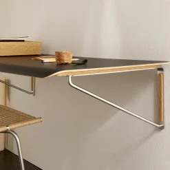 AB019 Wall Desk, sort/olieret egetræsfinér