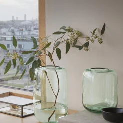 Acorn vase, mint green