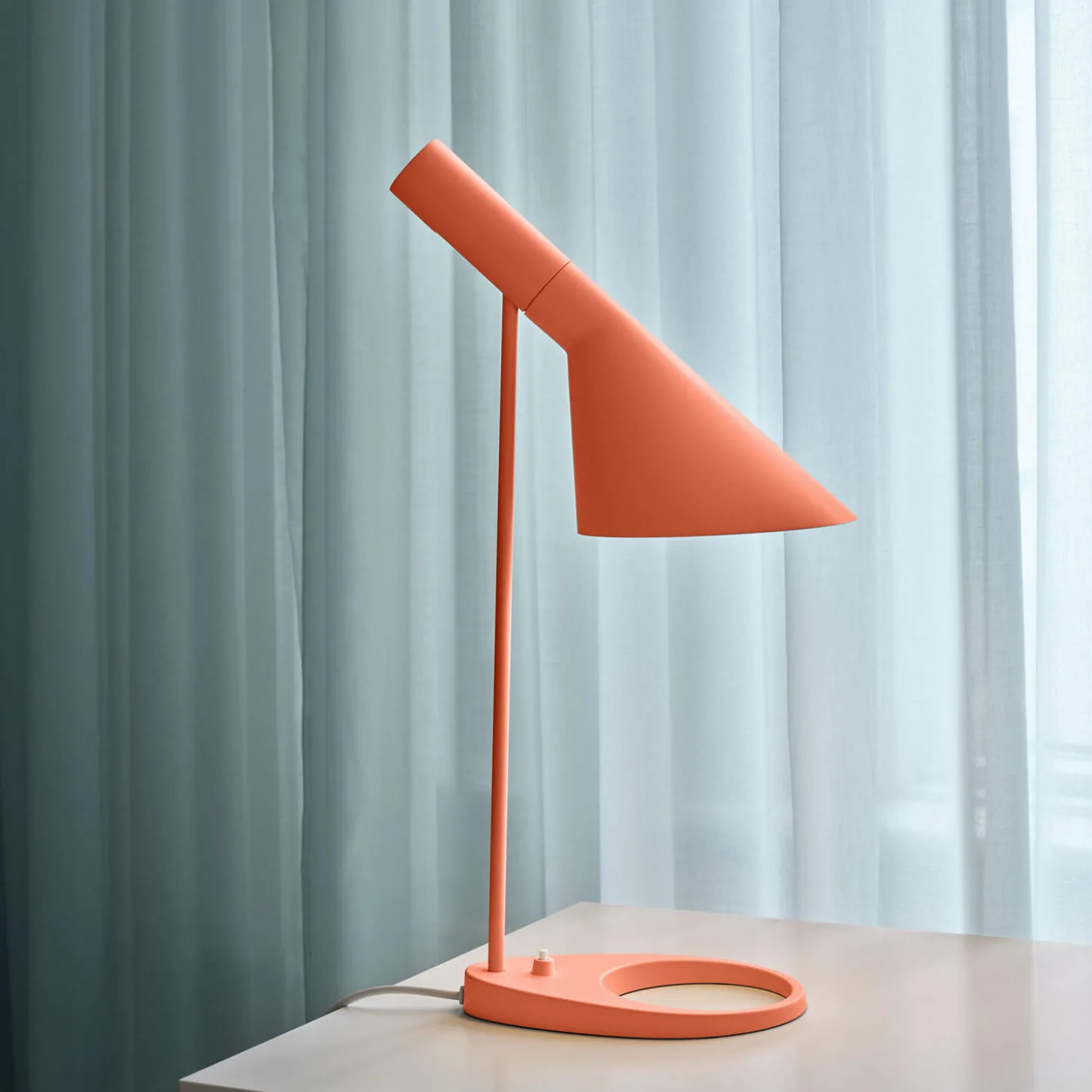 AJ bordlampe, electric orange