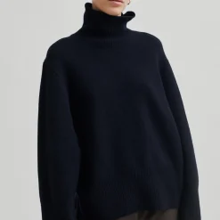 Alpha Knit T-Neck, night sky