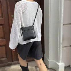 ArloMBG Crossbody Bag Soft Vintage, black w/br. gold