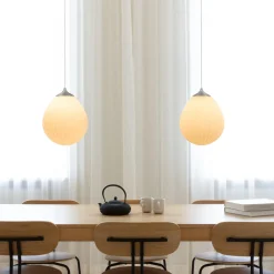 Around The World Pendant, steel/white