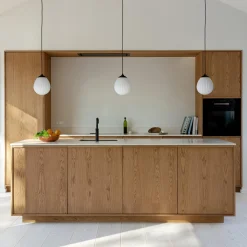 Around The World Pendant, black/black