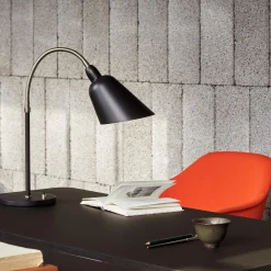 Bellevue AJ8 bordlampe, black/steel