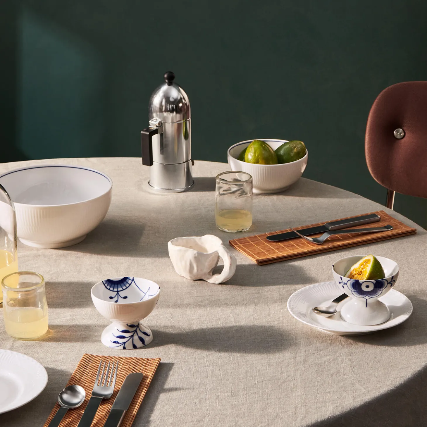 Blå Mega Riflet skål på fod 8 cm