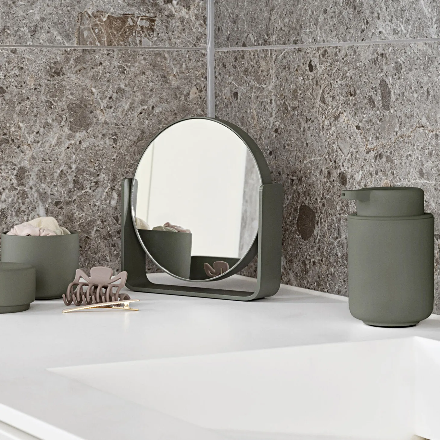 Bordspejl med 5 x forstørrelse, olive green