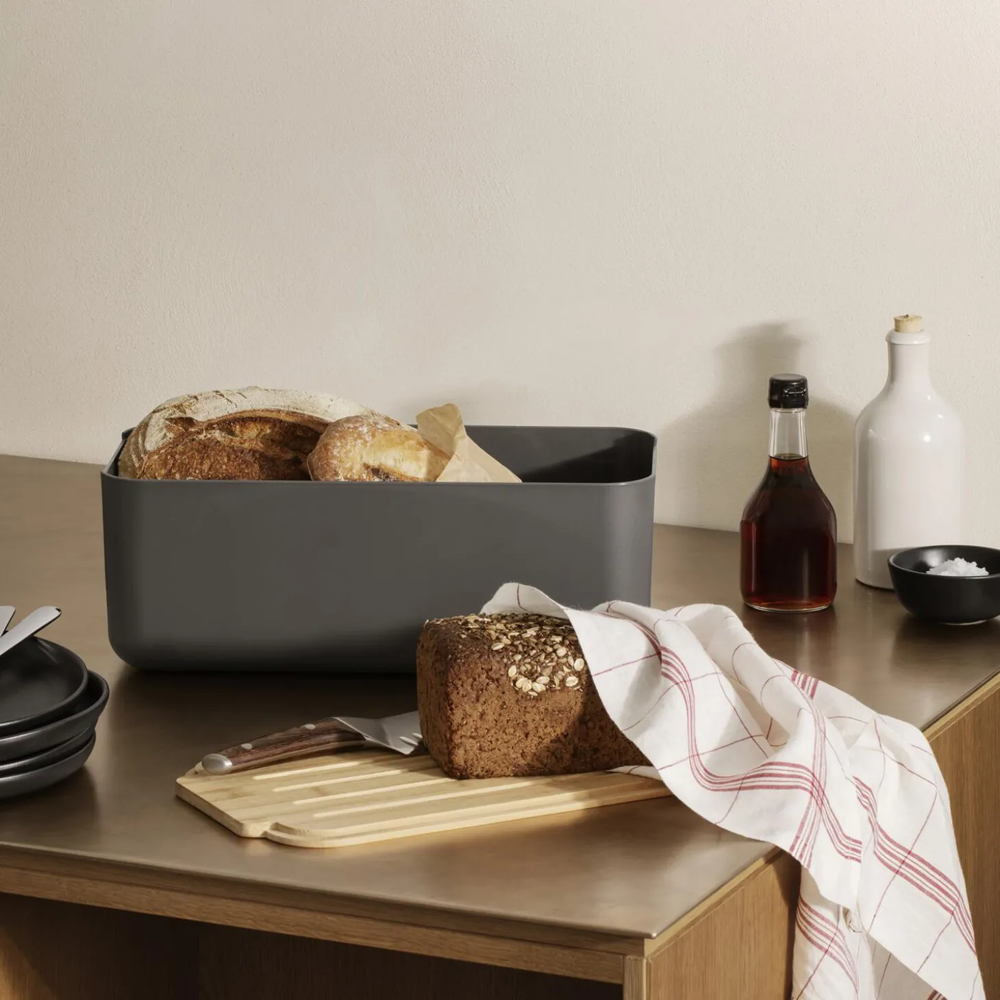 Brødkasse, elephant grey