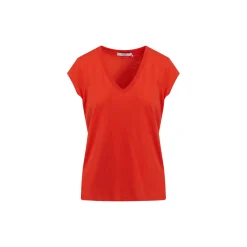 CC Heart Basic V-neck T-shirt, red lips
