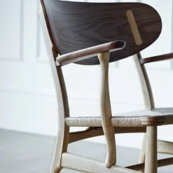 CH22 loungestol, olieret eg/olieret valnød/natur