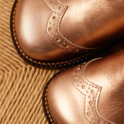 Chelsea støvle med brogue hulmønster, bronze metallic/cognac