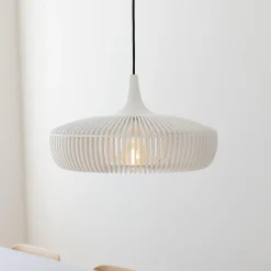 Clava Dine Wood Pendant, white oak
