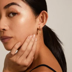 DAGMAR Huggie Øreringe, gold plated