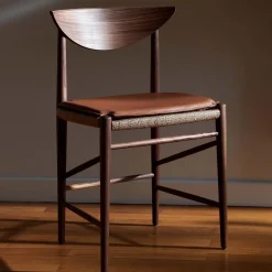 Drawn HM3 spisebordsstol, olieret valnød