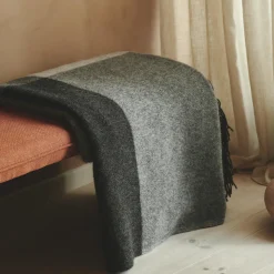 Drejø plaid, 01052 grey mix