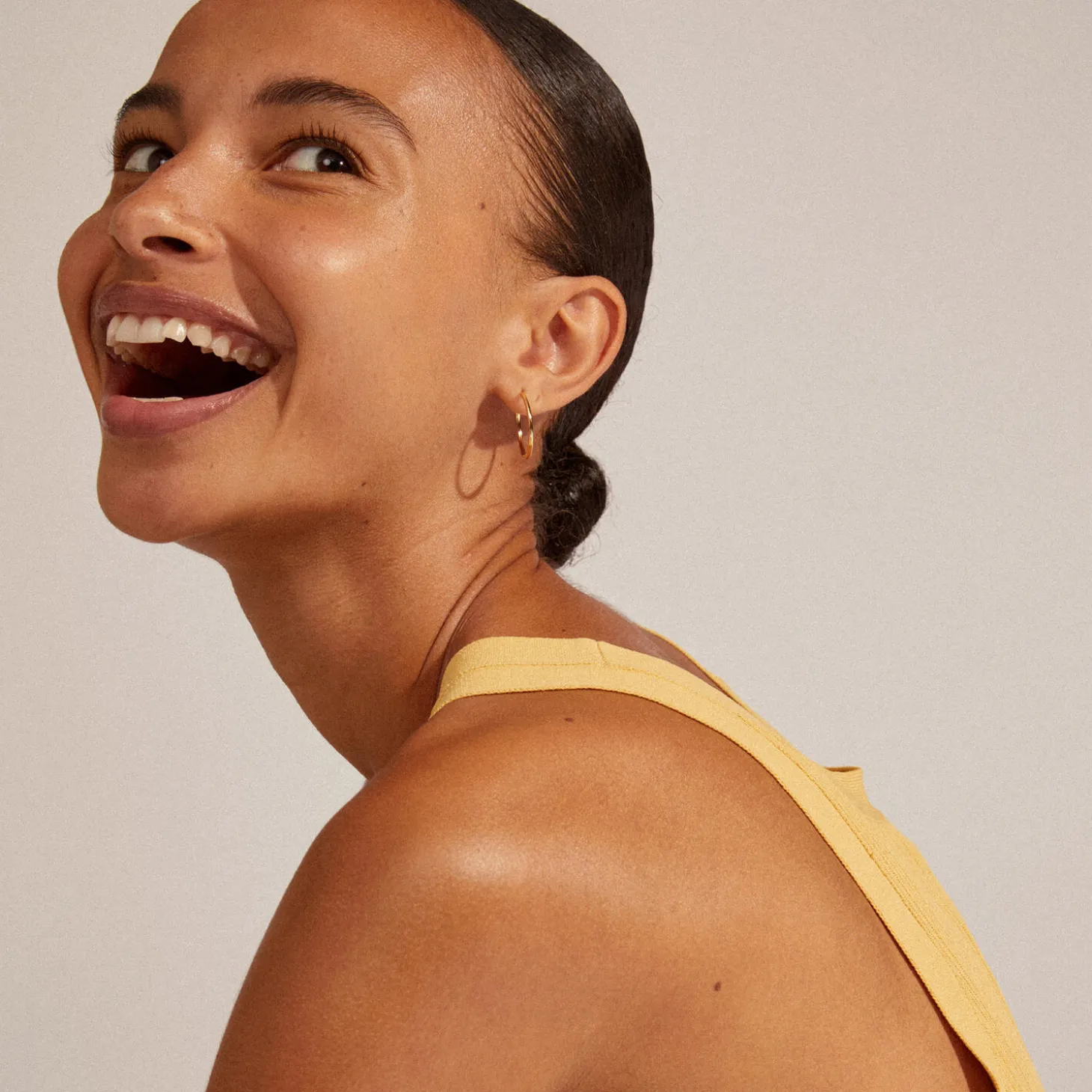 EANNA recycled store hoops, guldbelagt