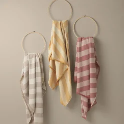 Fishbone plaid, rusty red