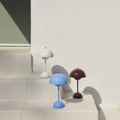 Flowerpot VP9 Portable Table Lamp, swim blue