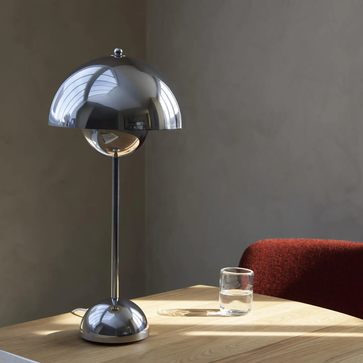 Flowerpot VP3 Table Lamp, chrome-plated
