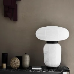 Formakami JH18 bordlampe, ivory white
