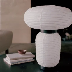 Formakami JH18 bordlampe, ivory white