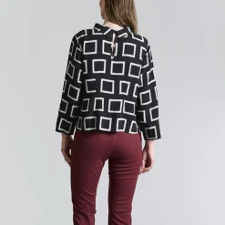 Iki bluse, hopscotch