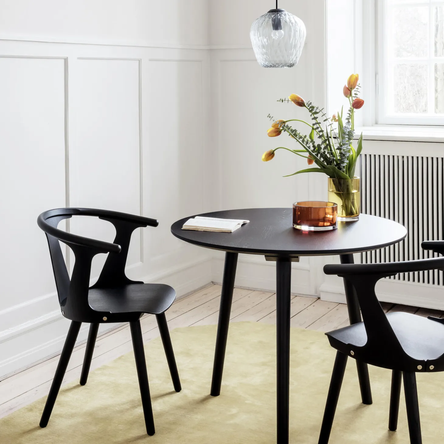 In Between SK1 stol, sort