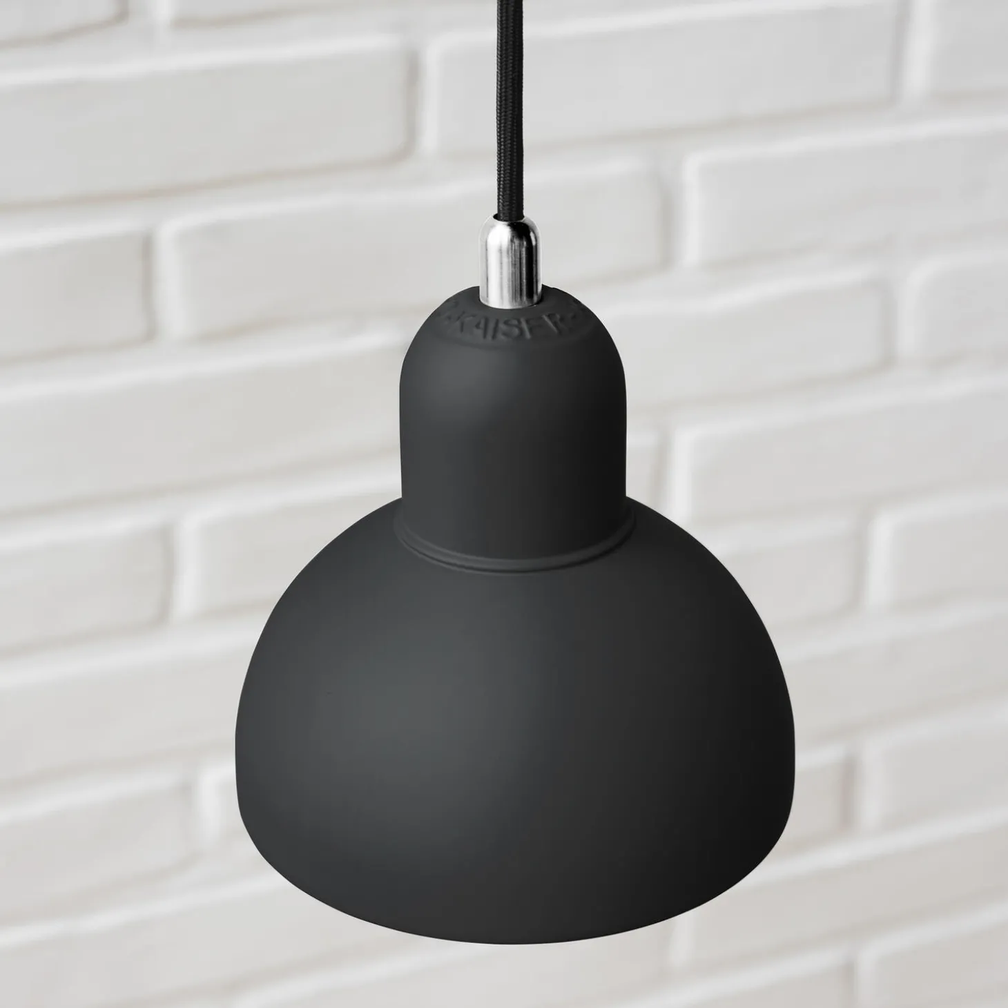 KAISER idell™ 6722-P pendel, matt black