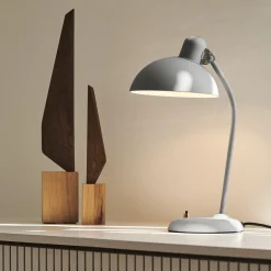 KAISER idell™ 6556-T bordlampe, essay grey/brass