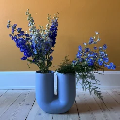 Kink Vase, light blue
