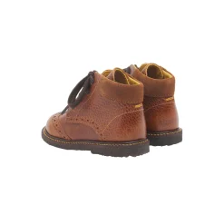 Klassisk snøresko med brogue detaljer, cognac