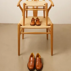 Klassisk tullesko med hjertemotiv, cognac