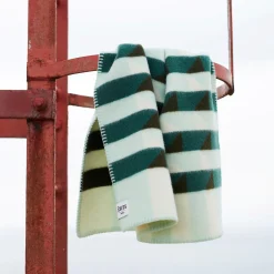 KVAM Baby Size Throw, green