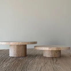 Lavt dekorativt fad, sand