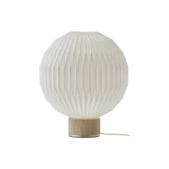 Le Klint 375 bordlampe med papirskærm, lys eg