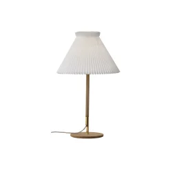 Le Klint 328 bordlampe med standardskærm, sæbebehandlet eg