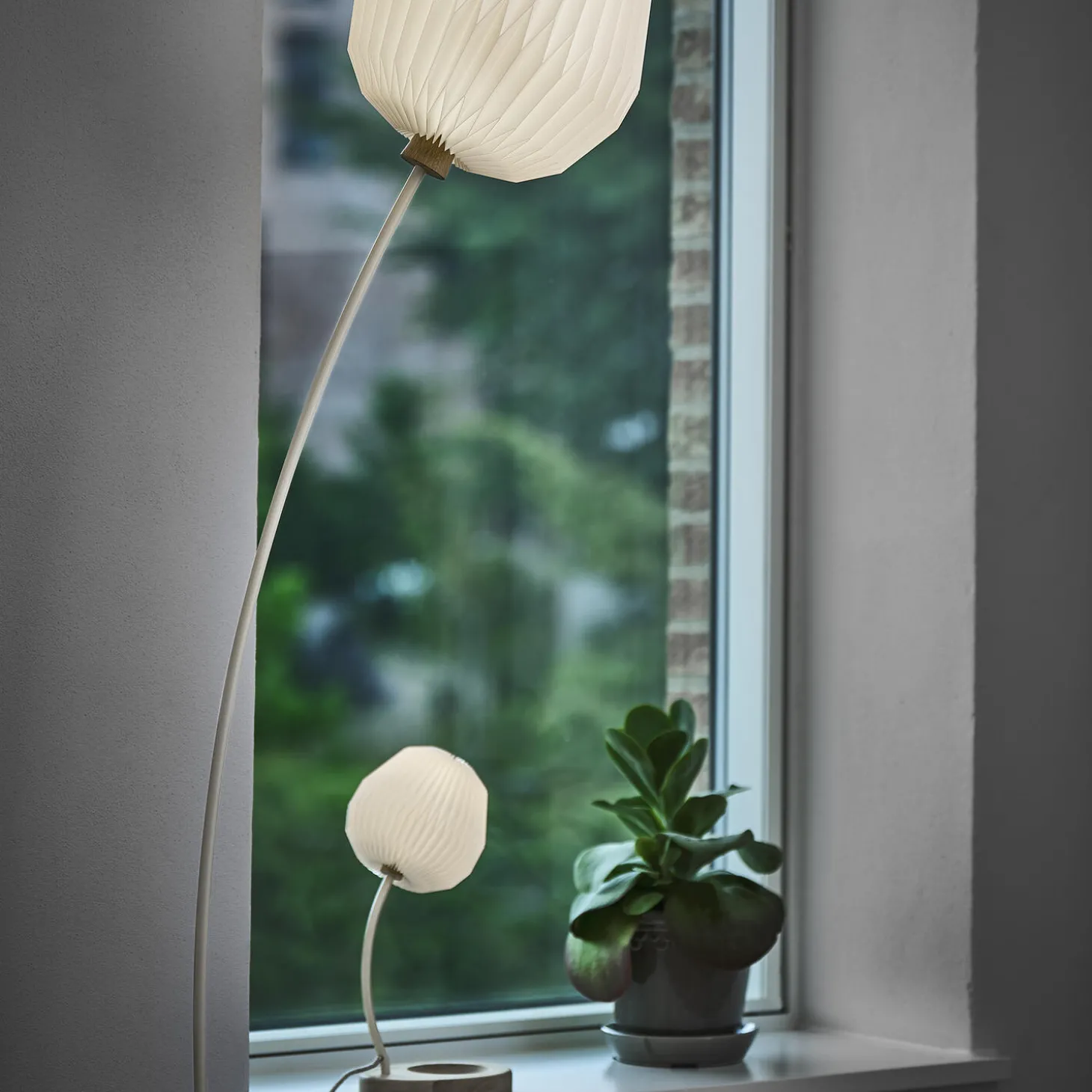 Le Klint 330 Bouquet bordlampe, cream white