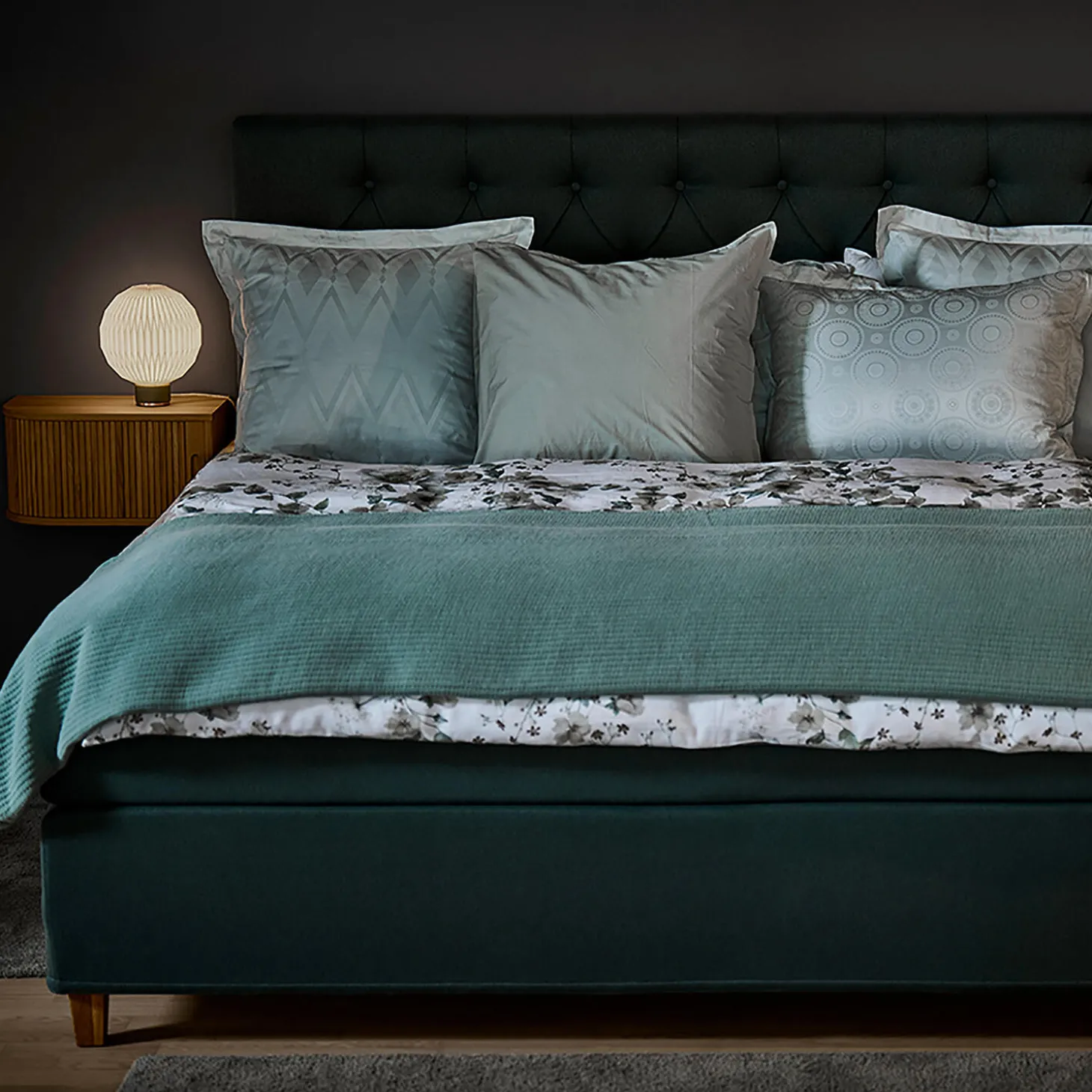 Le Klint 375 Green Classic bordlampe