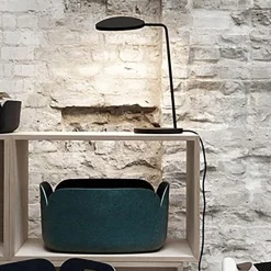 Leaf Table Lamp, black