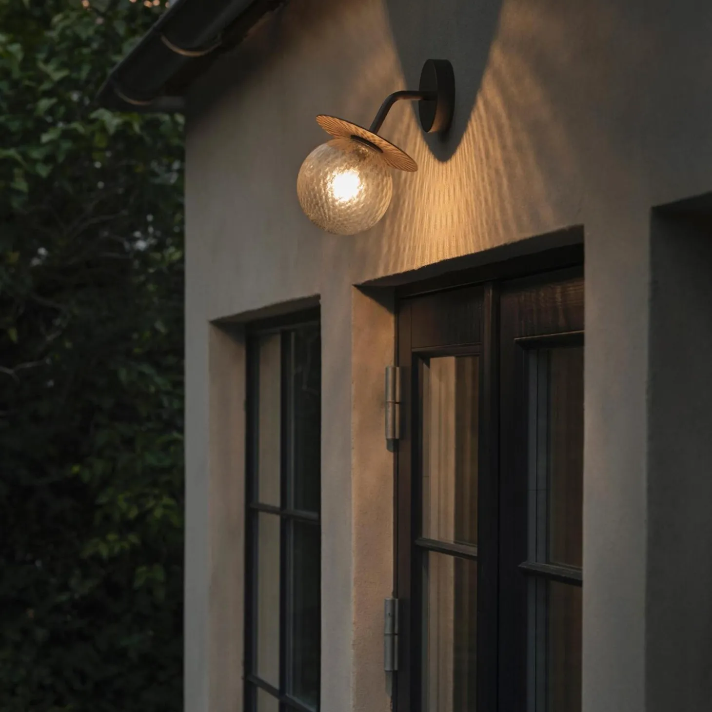 Liila Outdoor Wall Lamp, dark bronze/optic clear