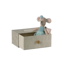 Lillesøster dansemus i daybed, blue