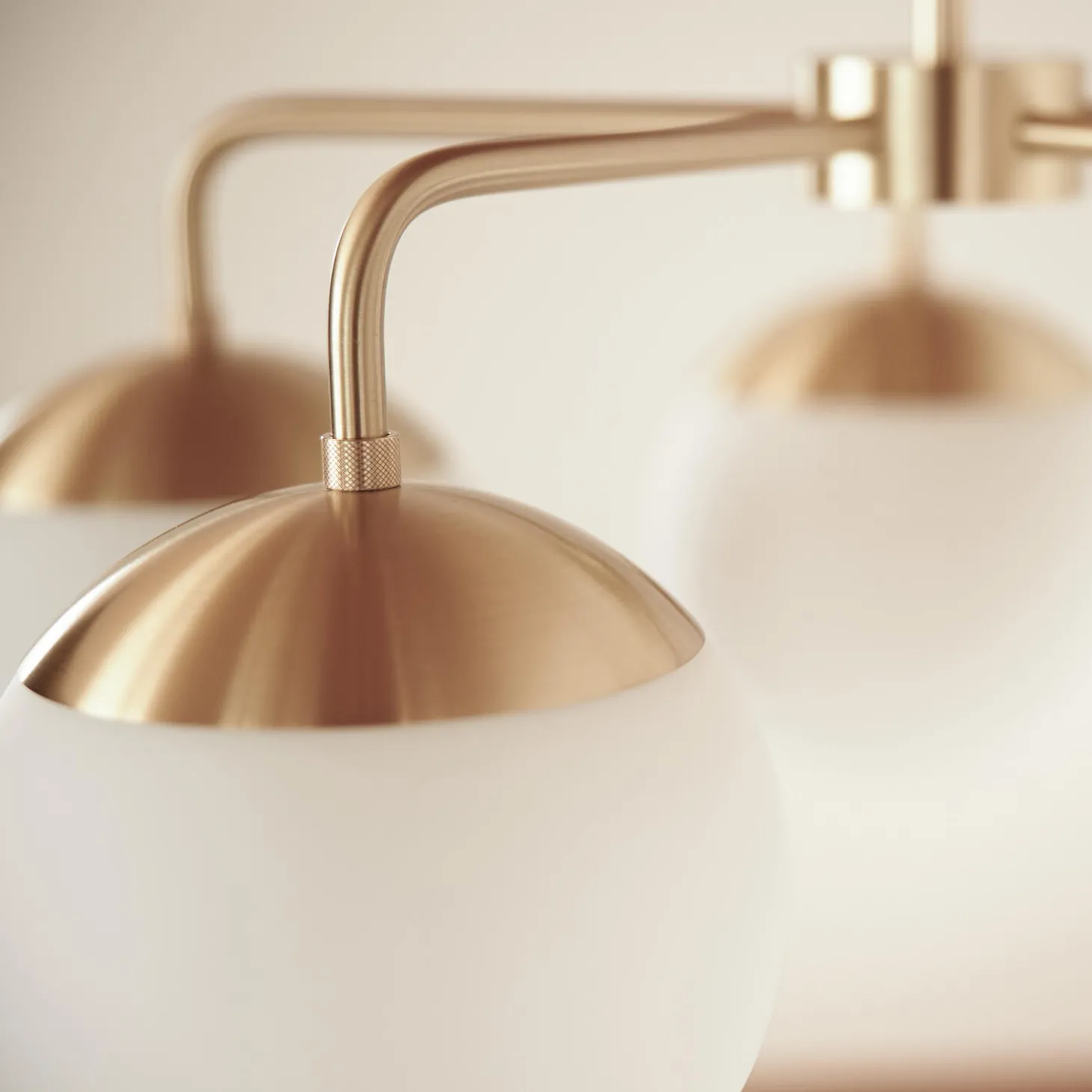 Lord 5 Chandelier, brass/opal