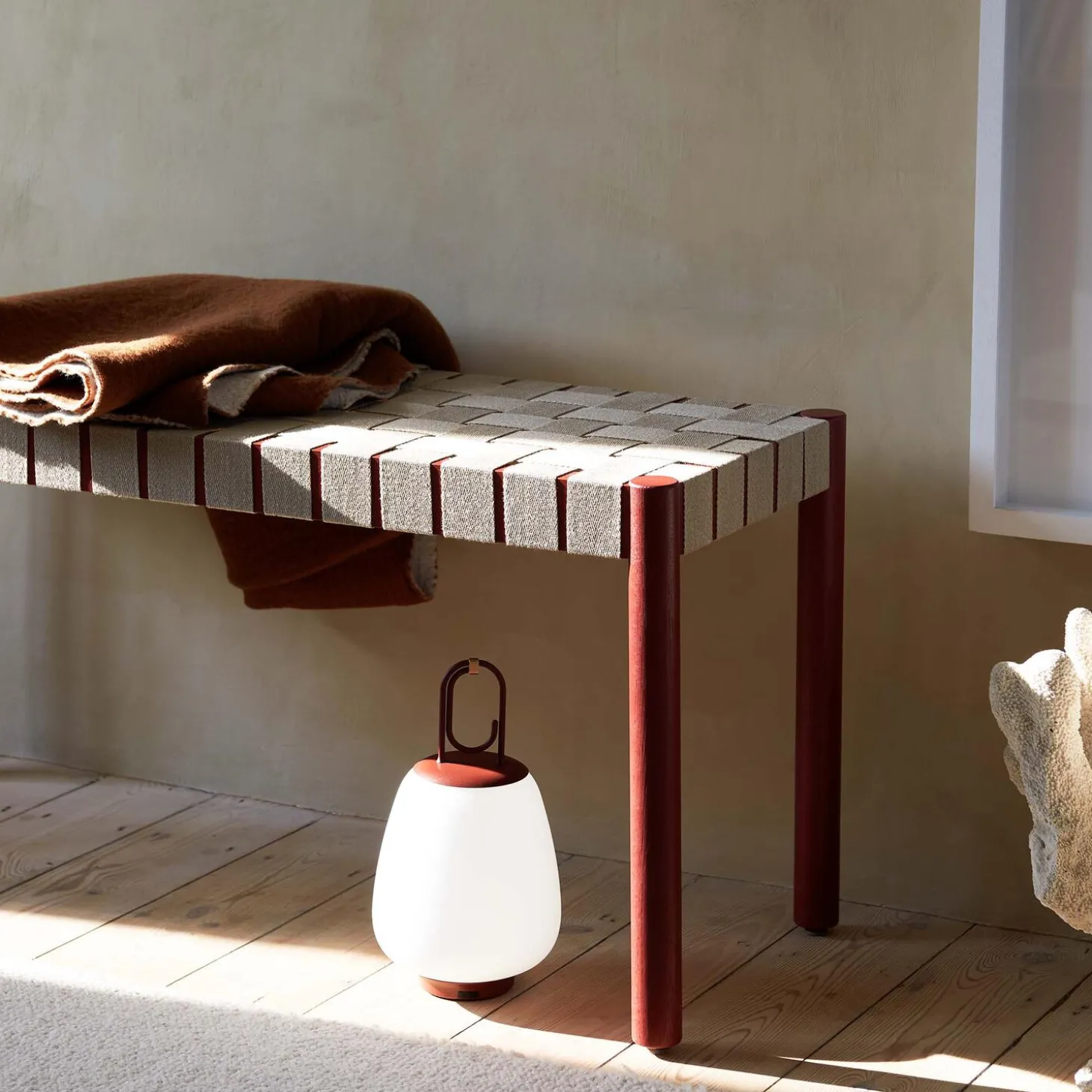 Lucca SC51 transportabel bordlampe, maroon