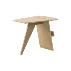 Magazine Table sidebord, lakeret eg