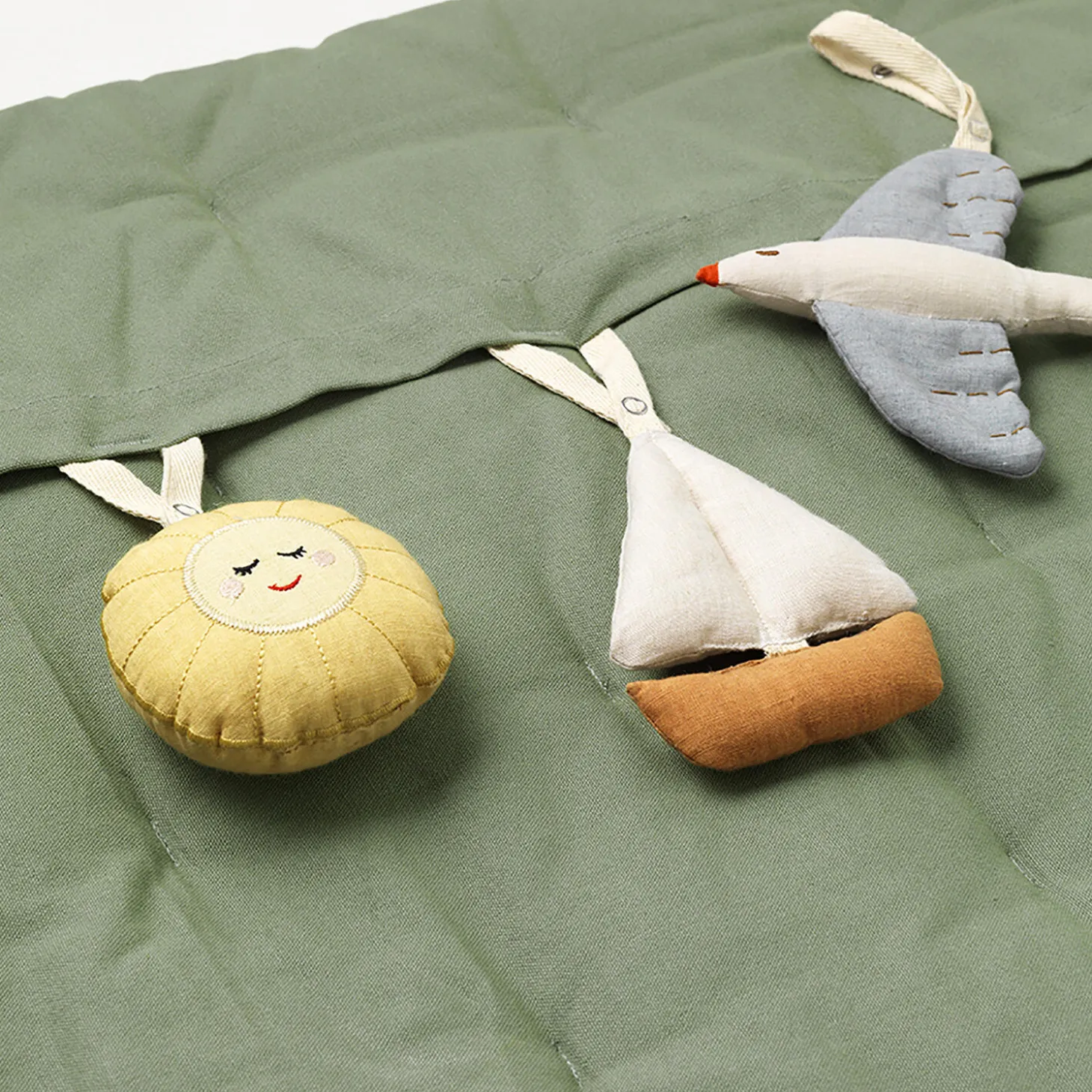 Meri legemadras, sailboats