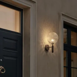 Miira Outdoor Wall Lamp, dark bronze/optic clear
