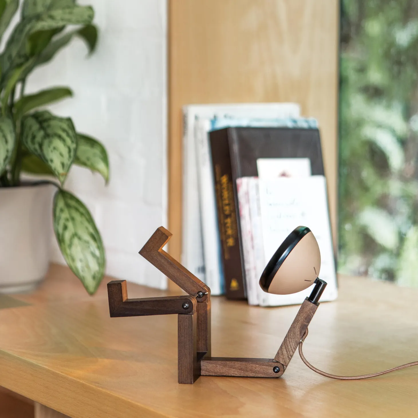 Mini Wattson Table Lamp, caffe latte