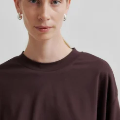 Missouri Tee, chocolate plum