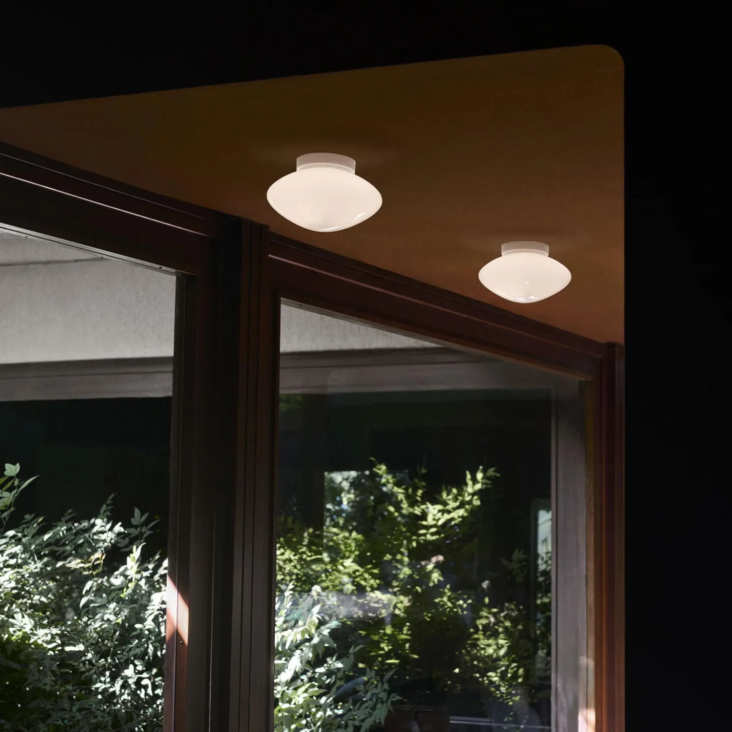 Mist AP22 Ceiling/Wall Lamp, white