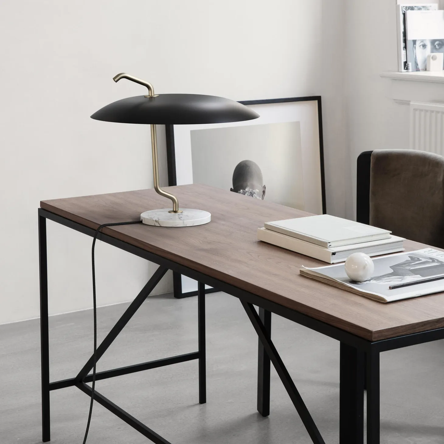 Model 537 Table Lamp, brass/black/white